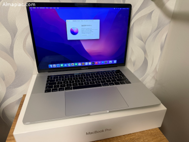 2016 MacBook Pro 15" Touch Bar, i7, 16GB RAM, Magyar bill.